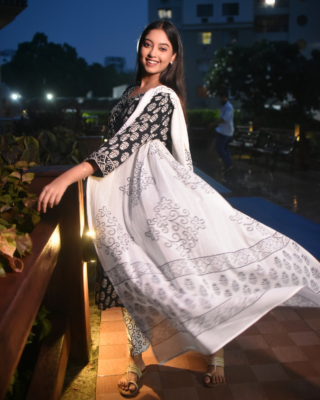 Aaryaa Black Cotton Kurta with Tree Embroidery